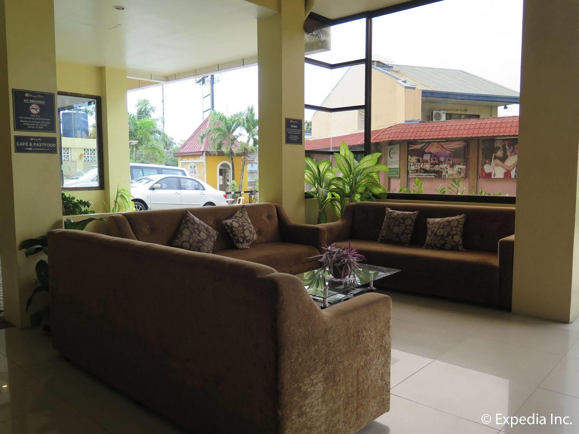 Oyo 197 Sunny Point Hotel Davao City Exteriör bild